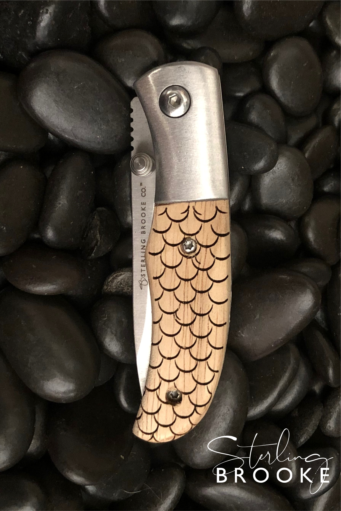 Classic Small Pocket Knife | Scales